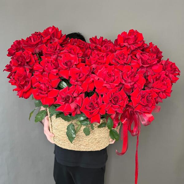Корзина из 51 розы 243