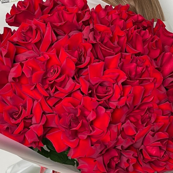 25 кружевных роз 241